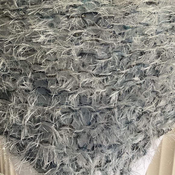 Hand Knitted Triangle Scarf Blue - Picture 3 of 3